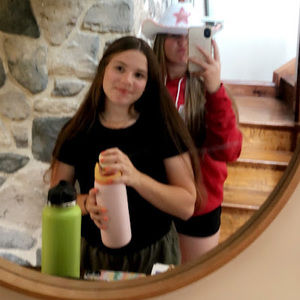 Meet your Posher, Brooke